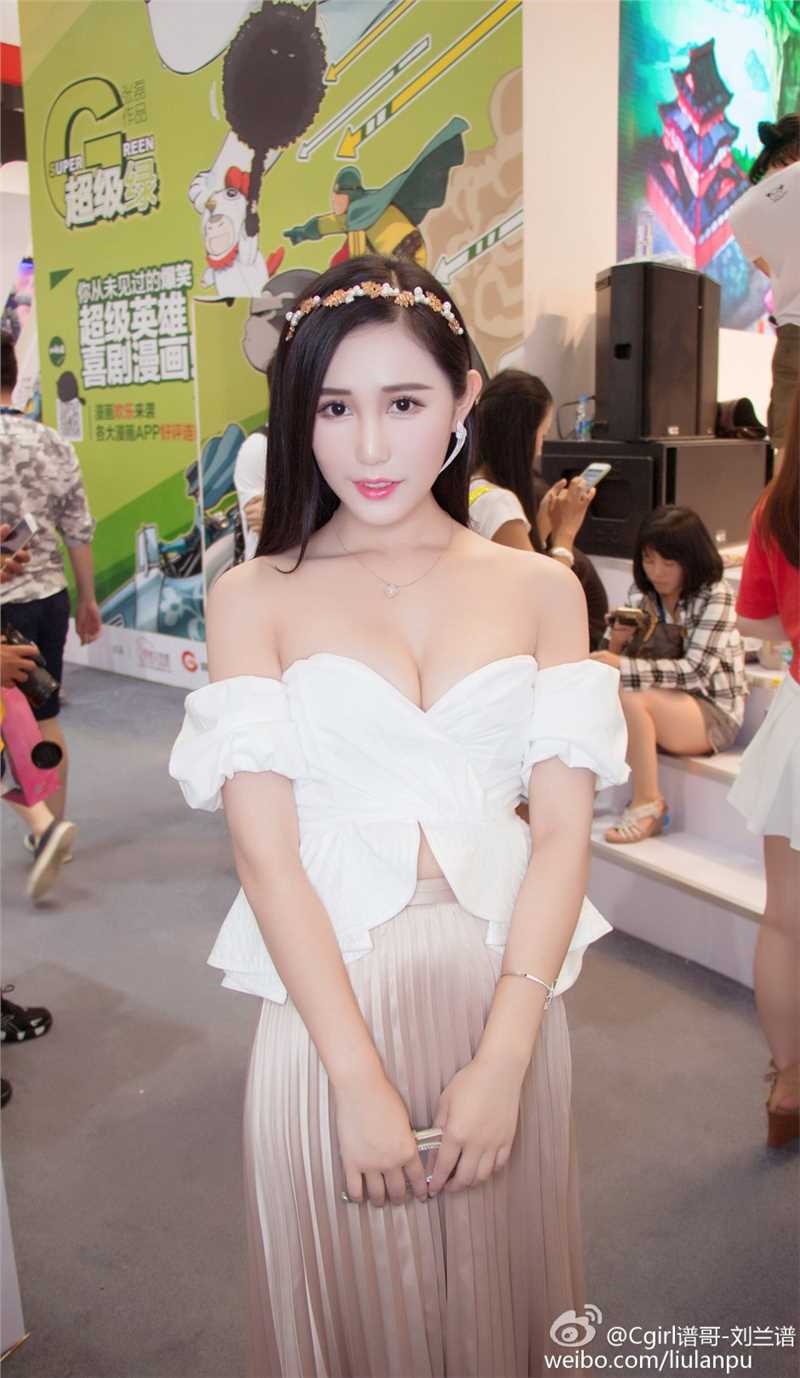 精选小蛮腰美女刘兰谱清纯私拍图片图册