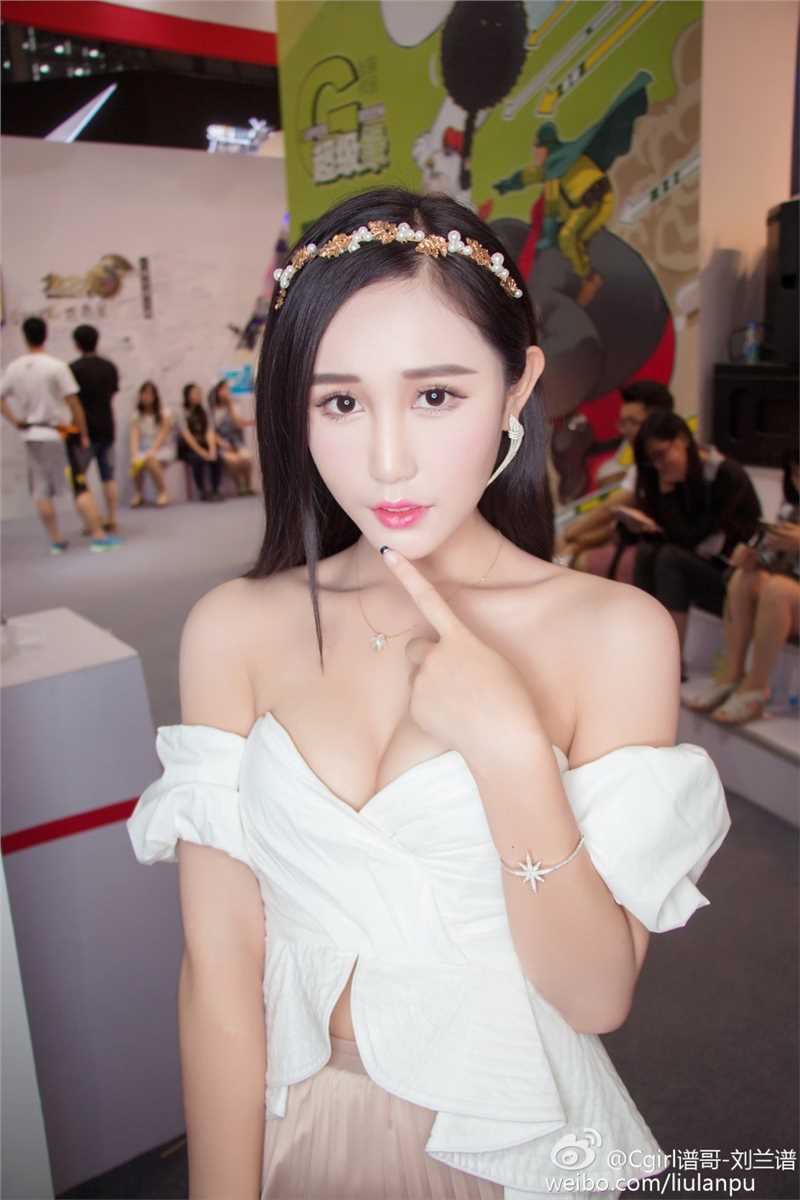 精选小蛮腰美女刘兰谱清纯私拍图片图册