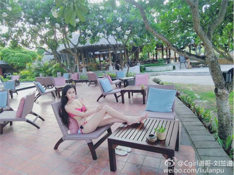 精选小蛮腰美女刘兰谱清纯私拍图片图册