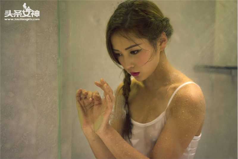 最新90后清纯小妹朵朵私房性感图片图集