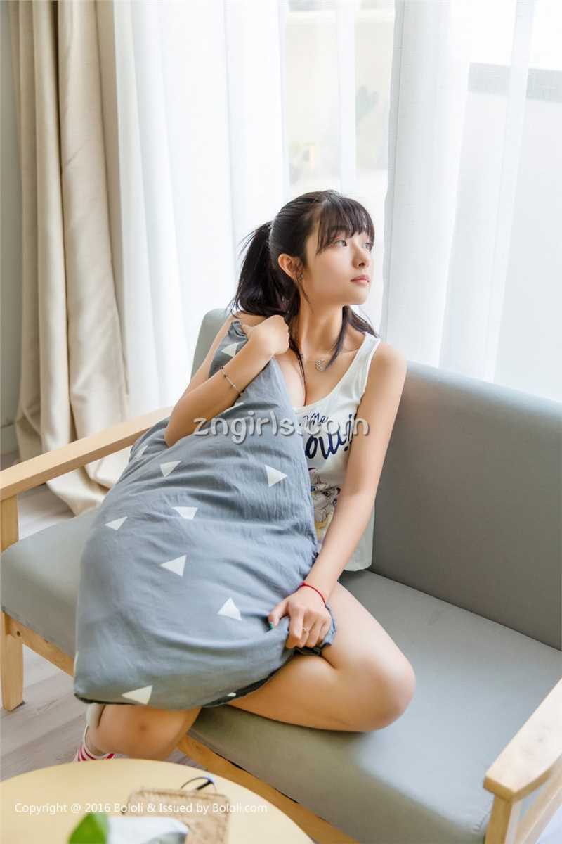 精选甜美清纯女孩球球私房唯美图片图册