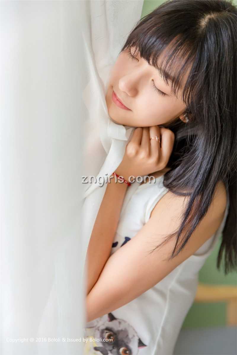 精选甜美清纯女孩球球私房唯美图片图册