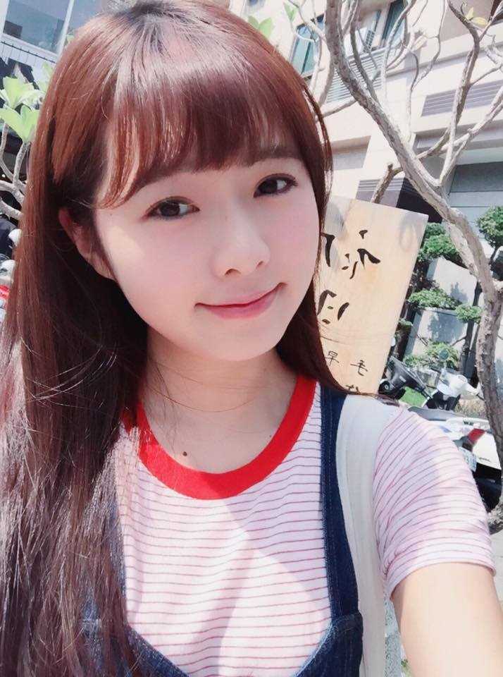 优质清纯氧气美女简廷芮美图欣赏图片