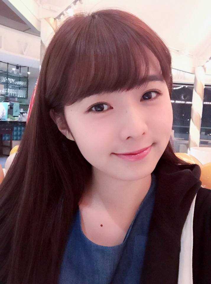 优质清纯氧气美女简廷芮美图欣赏图片