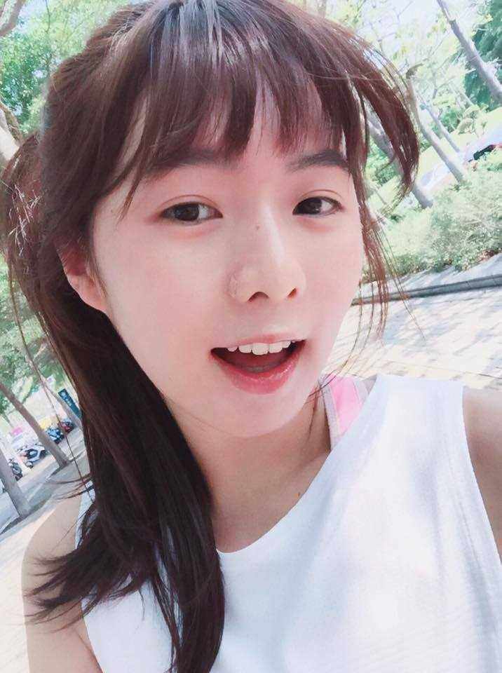 优质清纯氧气美女简廷芮美图欣赏图片