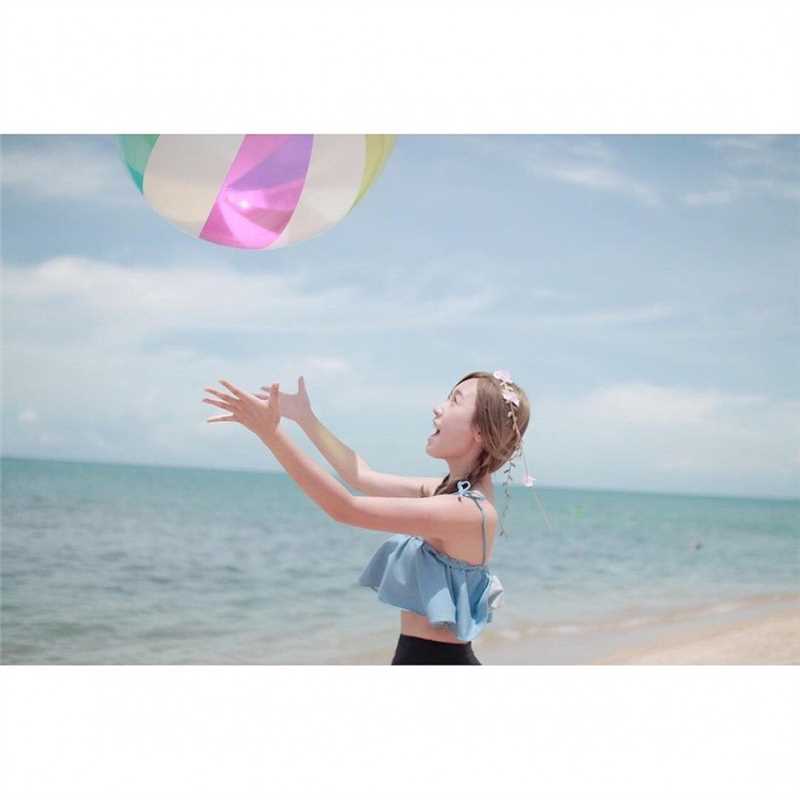 最新美女魔术师何颖璇清纯图片图集