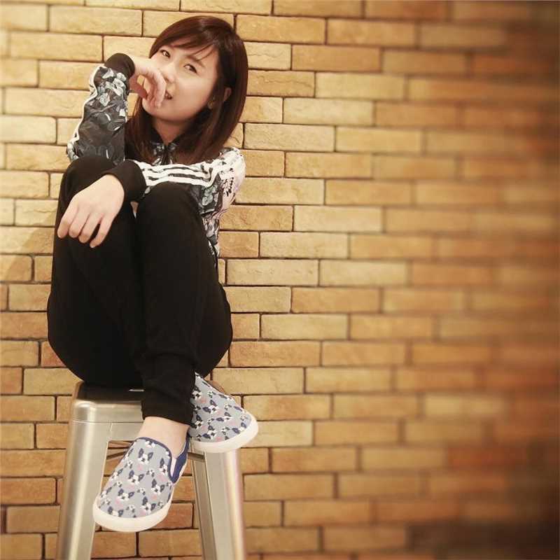 最新美女魔术师何颖璇清纯图片图集