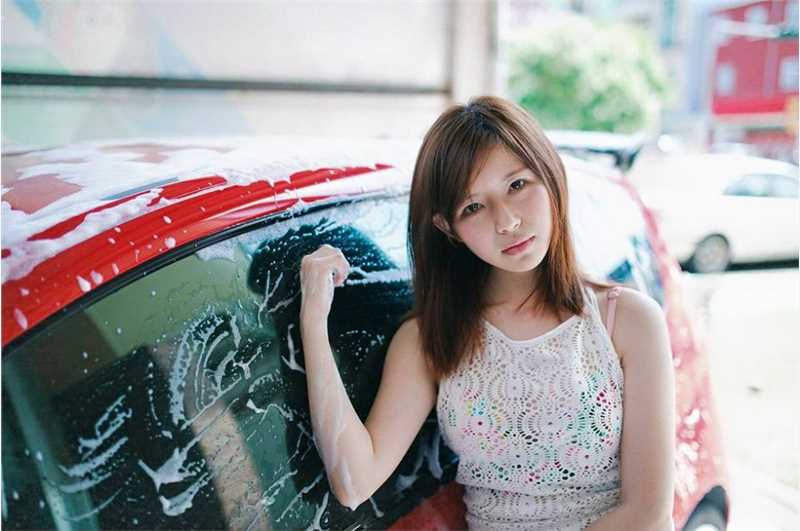 优质大学清纯美女林妤臻私拍图片相册