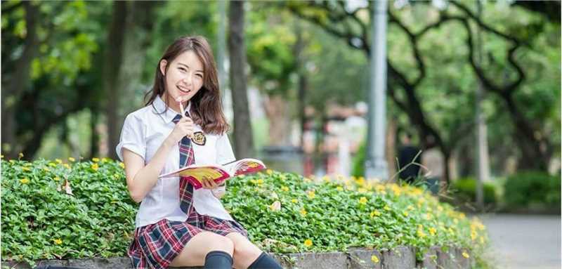 优质大学清纯美女林妤臻私拍图片相册