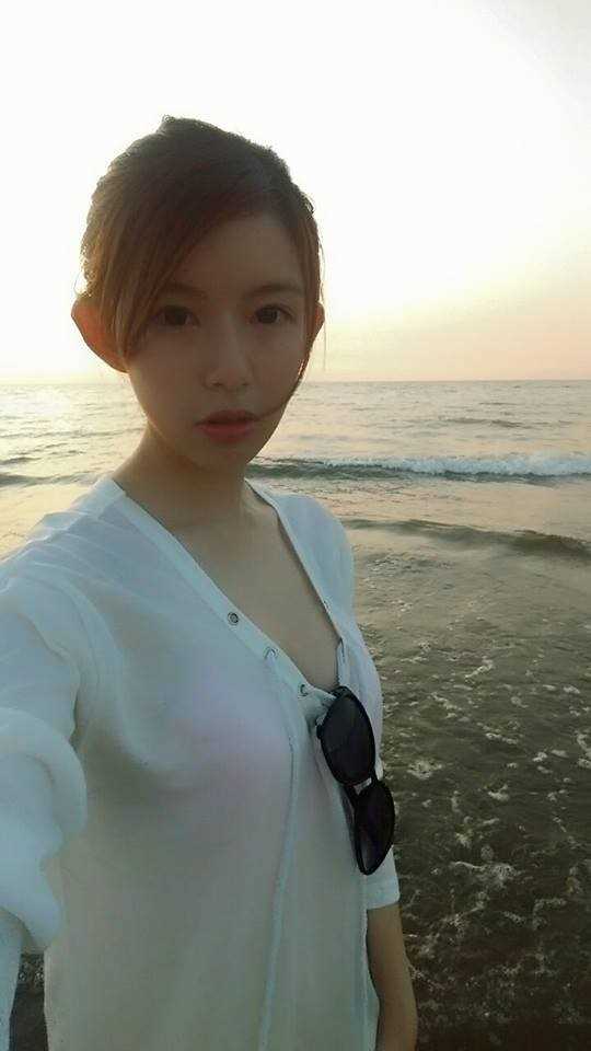 优质大学清纯美女林妤臻私拍图片相册