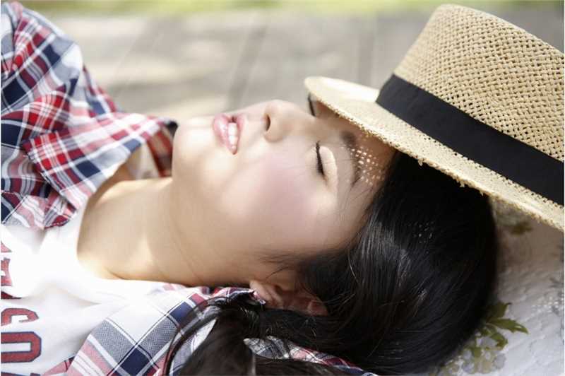 日本清纯美少女铃本美愉私拍