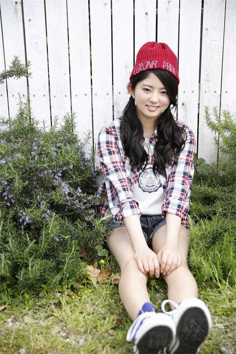 日本清纯美少女铃本美愉私拍