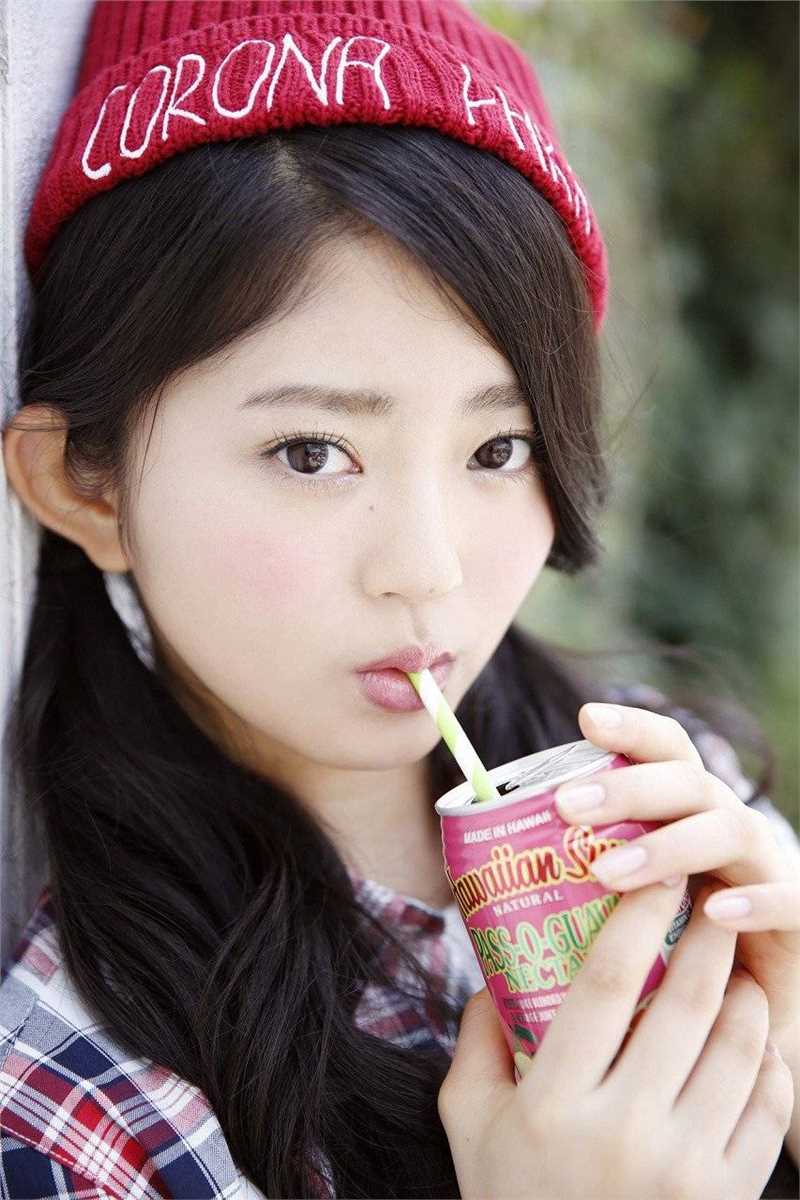 日本清纯美少女铃本美愉私拍