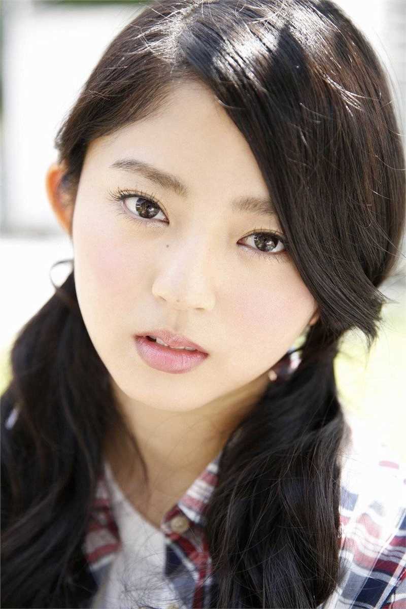 日本清纯美少女铃本美愉私拍