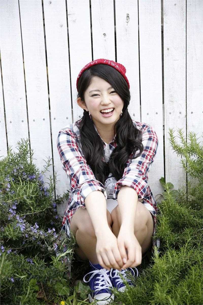 日本清纯美少女铃本美愉私拍