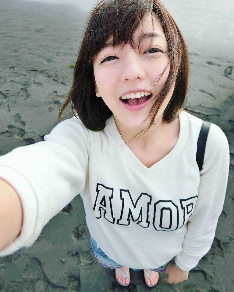 最新台湾郑茜珊清纯私拍壁纸