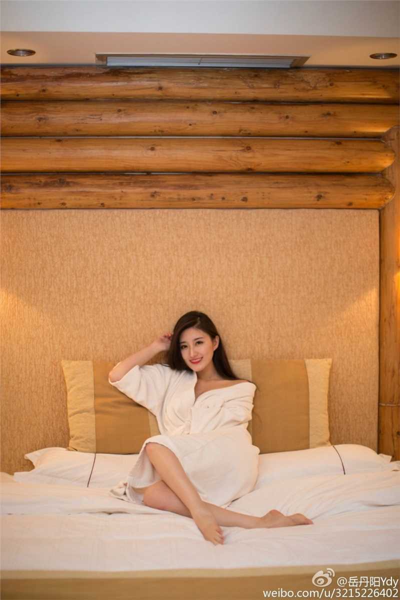 90后美女校花岳丹阳清纯