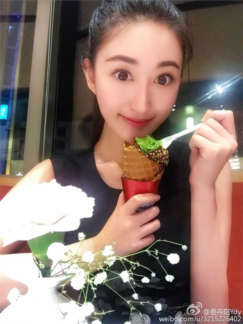 90后美女校花岳丹阳清纯