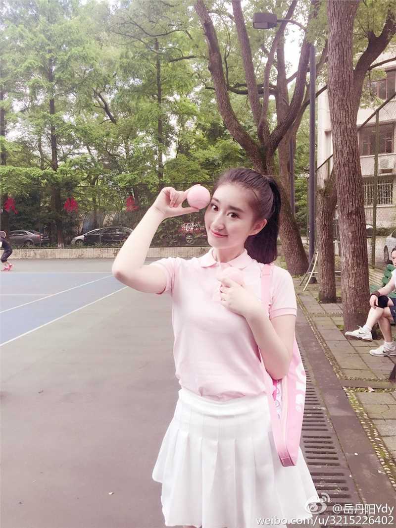 90后美女校花岳丹阳清纯