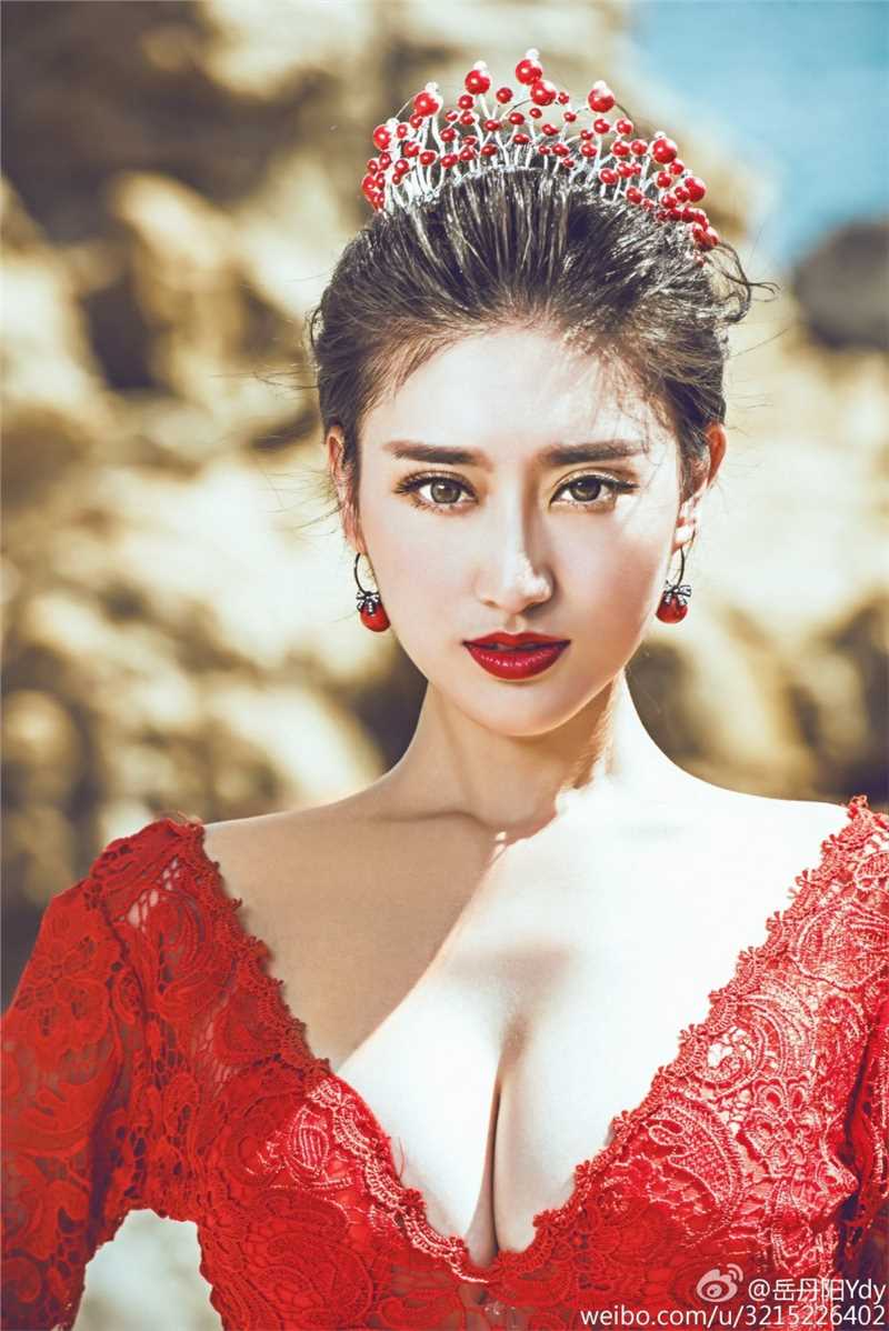 90后美女校花岳丹阳清纯