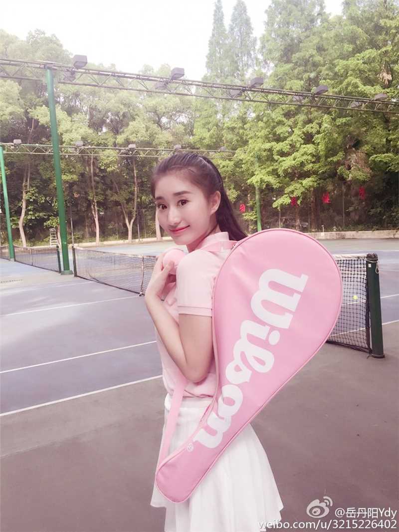 90后美女校花岳丹阳清纯