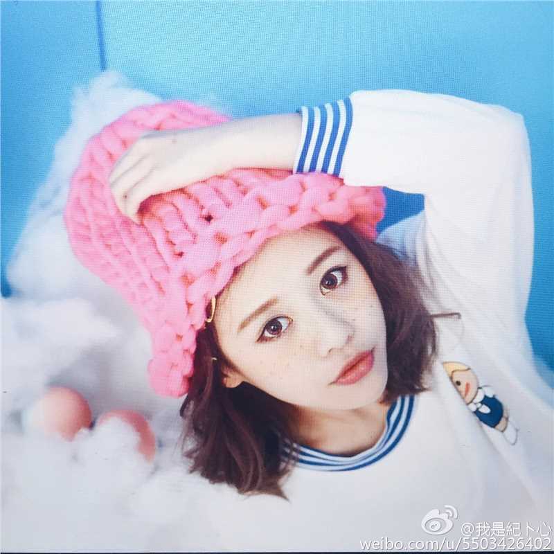 最新台湾中学生女神纪卜心清纯壁纸