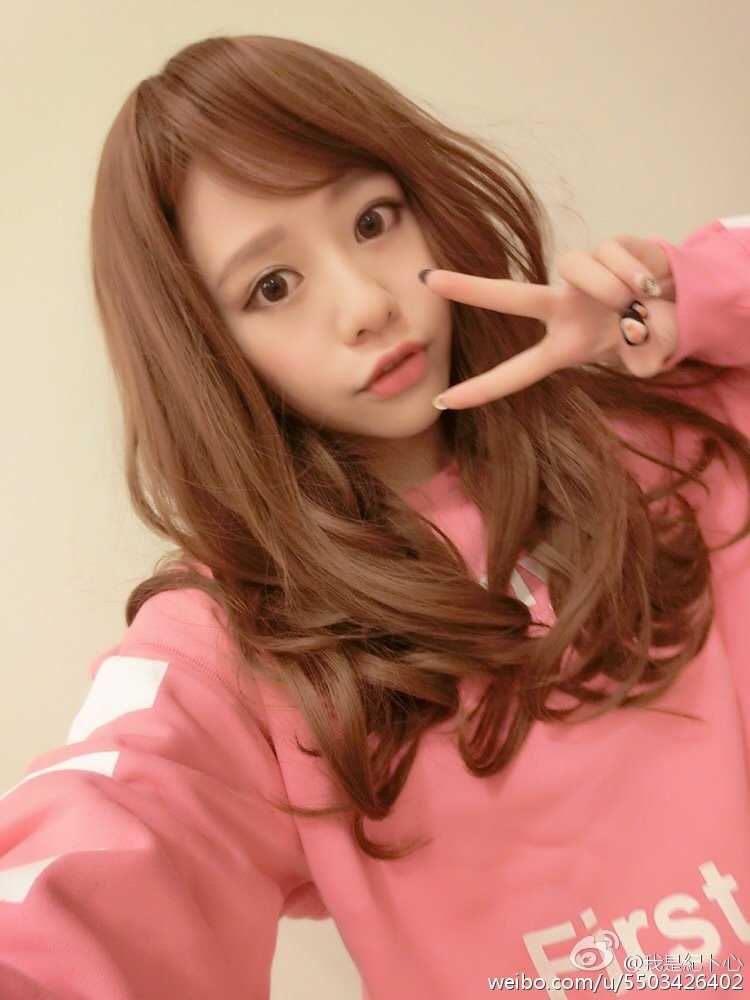 最新台湾中学生女神纪卜心清纯壁纸