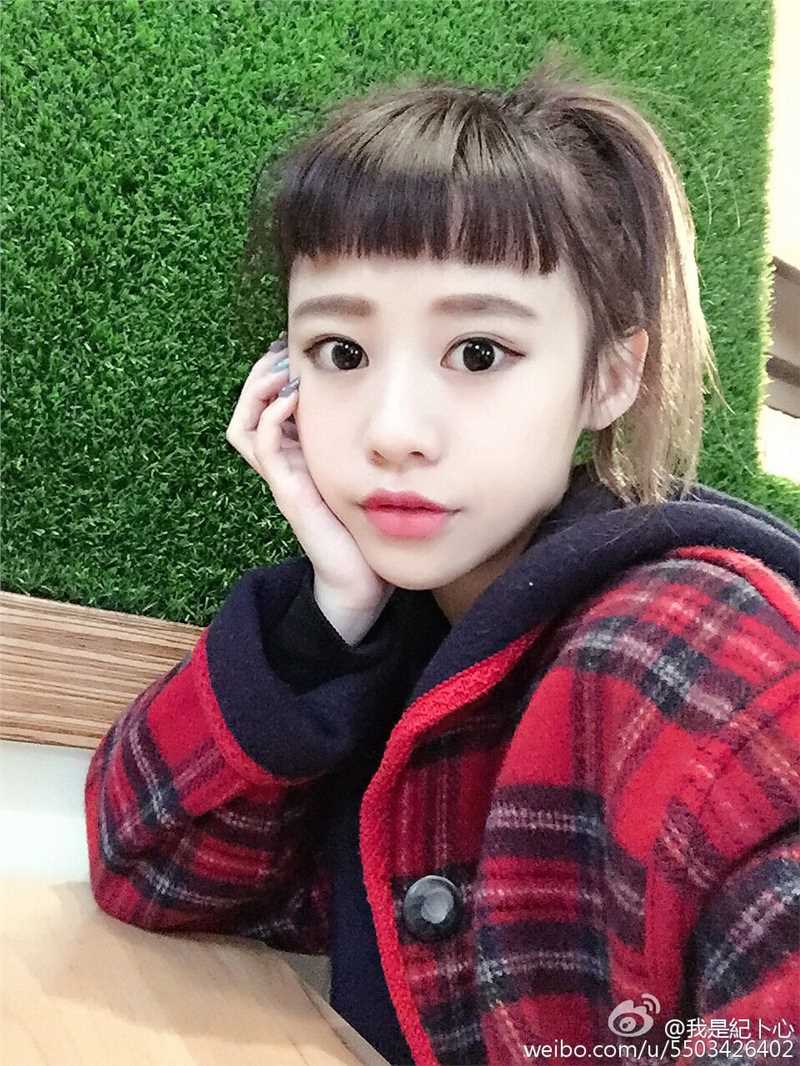 最新台湾中学生女神纪卜心清纯壁纸