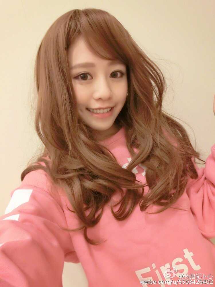 最新台湾中学生女神纪卜心清纯壁纸