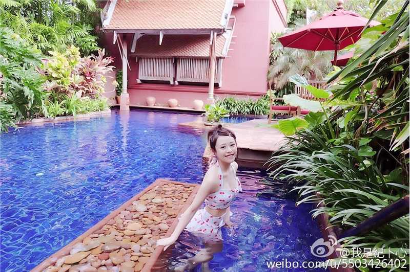 最新台湾中学生女神纪卜心清纯壁纸