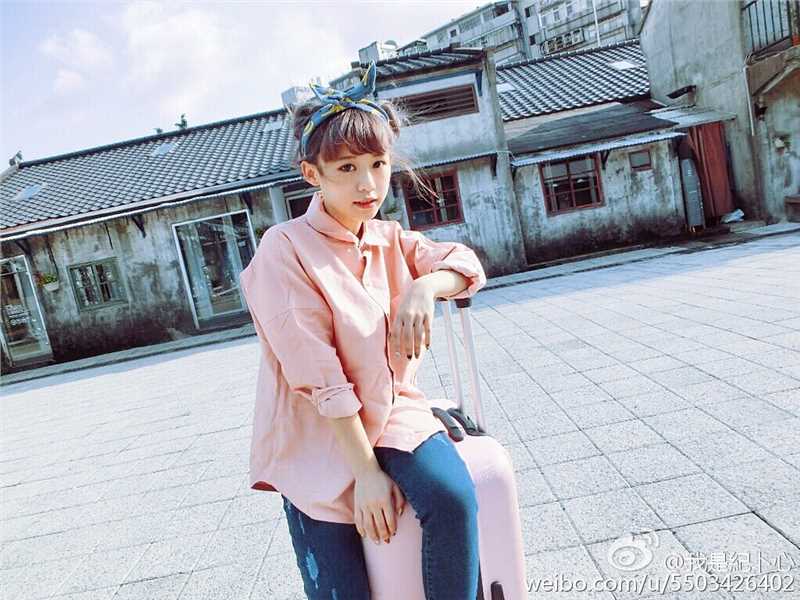 最新台湾中学生女神纪卜心清纯壁纸