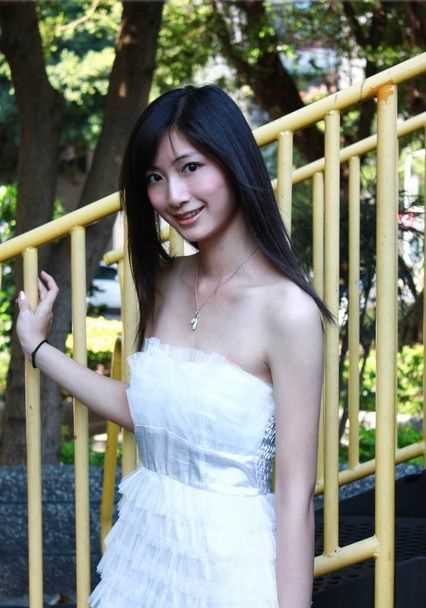 最全台湾空姐美女蔡涵宜Emily清纯图片相册
