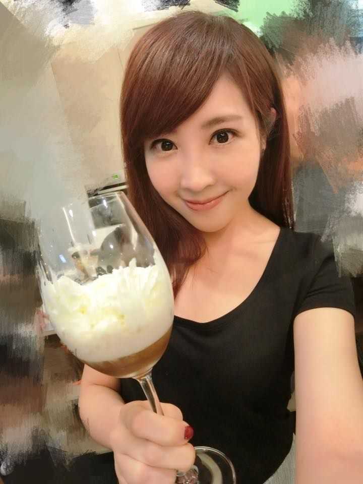 优质台湾美女主播黄若薇Vivi清纯图片