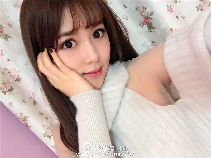 高清清纯美女校花余婷luna微博图集