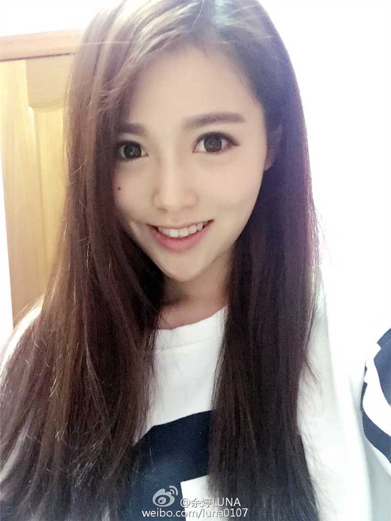 高清清纯美女校花余婷luna微博图集