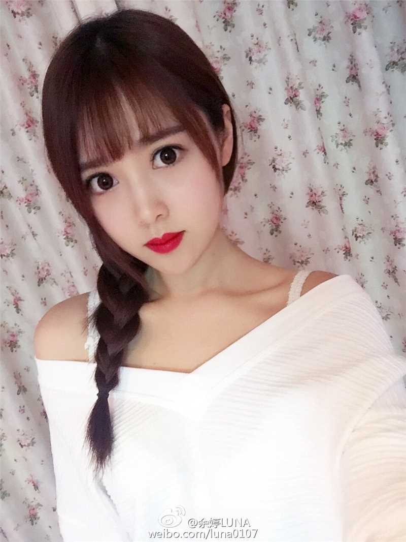 高清清纯美女校花余婷luna微博图集