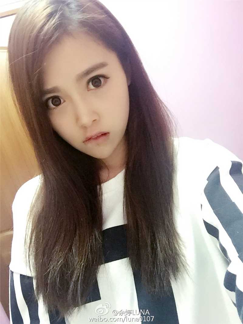 高清清纯美女校花余婷luna微博图集