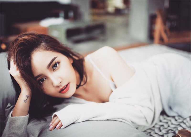 最全台湾美女模特方薆甯私房清纯相册