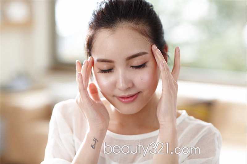 最全台湾美女模特方薆甯私房清纯相册