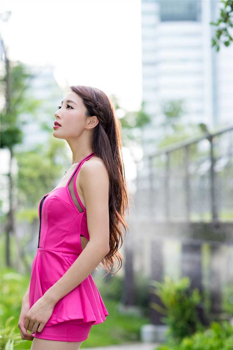 精选台湾清纯美女玛儿(Emma,Jiang)气质外拍图册