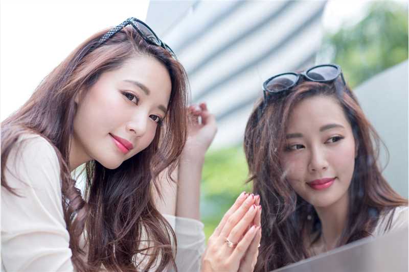 精选台湾清纯美女玛儿(Emma,Jiang)气质外拍图册