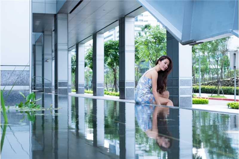 精选台湾清纯美女玛儿(Emma,Jiang)气质外拍图册