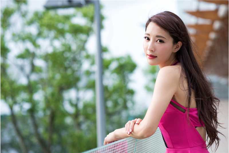 精选台湾清纯美女玛儿(Emma,Jiang)气质外拍图册