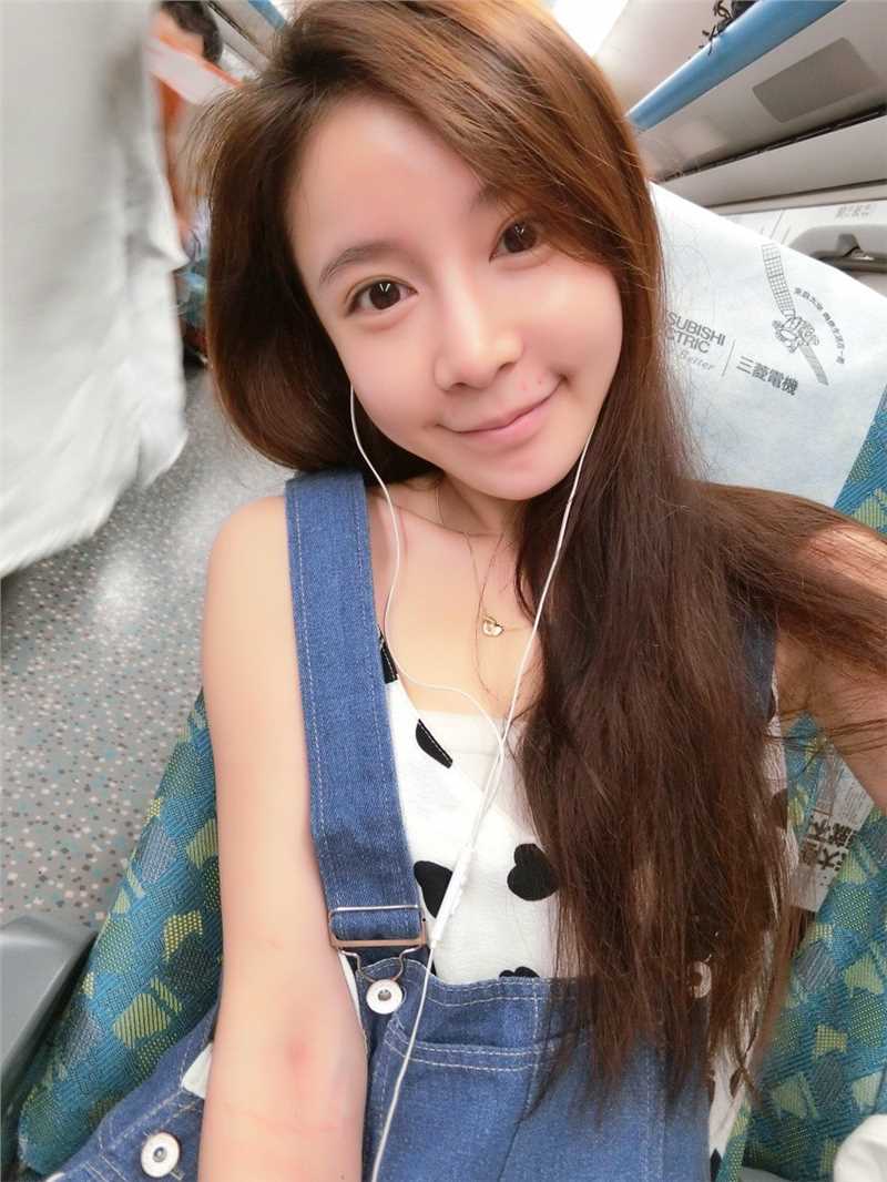 网拍女神陈滢安清纯图集