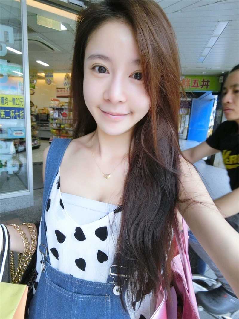 网拍女神陈滢安清纯图集