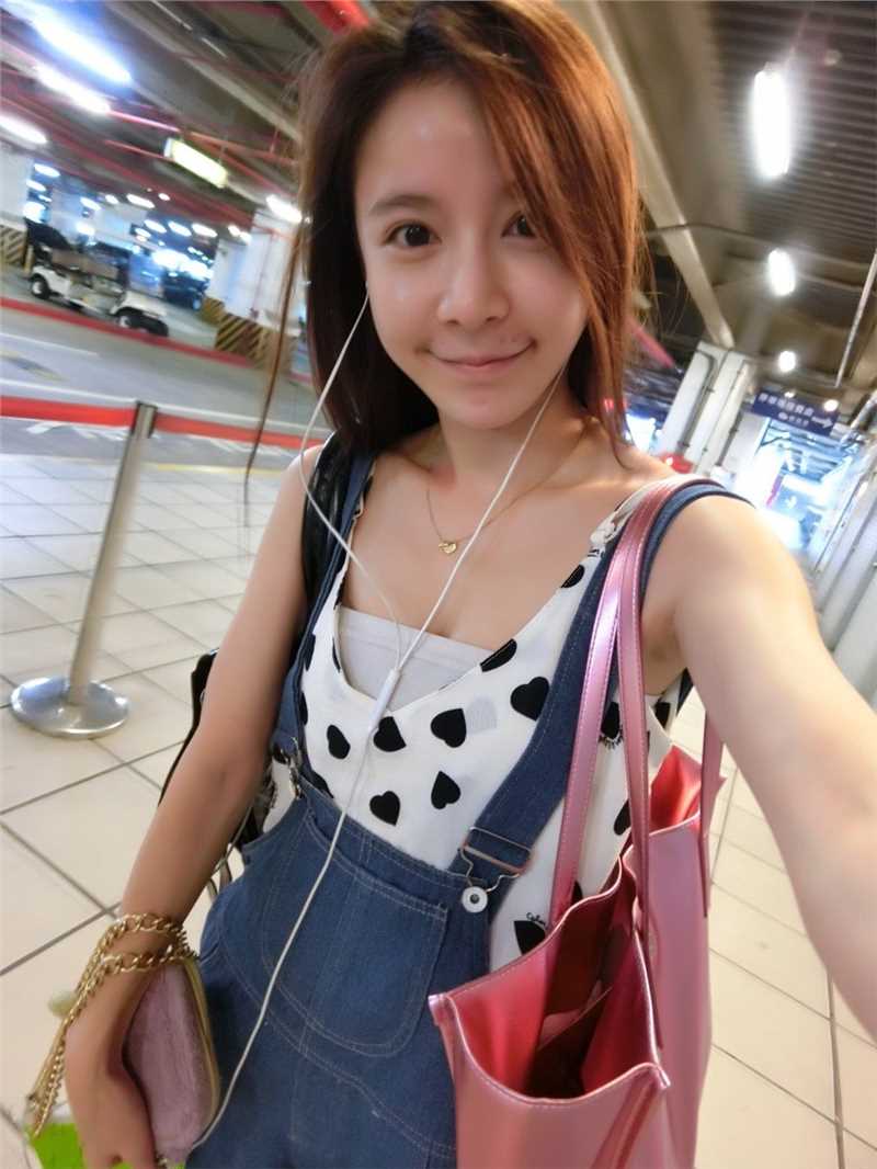 网拍女神陈滢安清纯图集