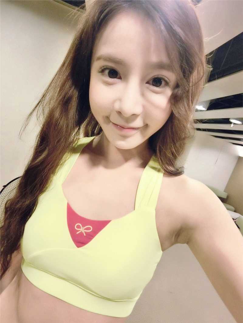 网拍女神陈滢安清纯图集