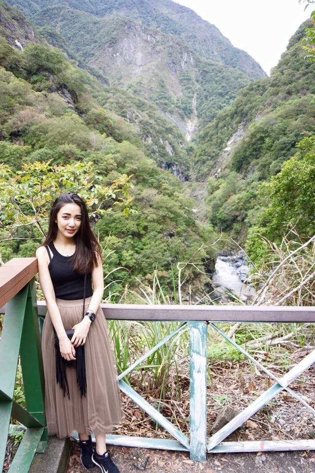 高清网拍模特美女杨君怡清纯摄影图集