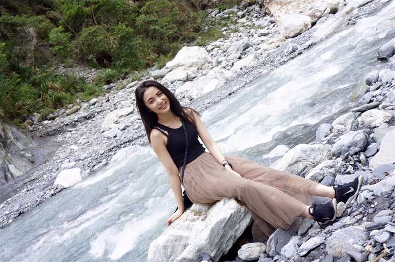 高清网拍模特美女杨君怡清纯摄影图集