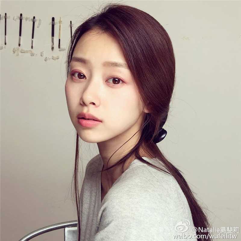 最新台湾网拍模特吴斐莉Natalie清纯摄影图集
